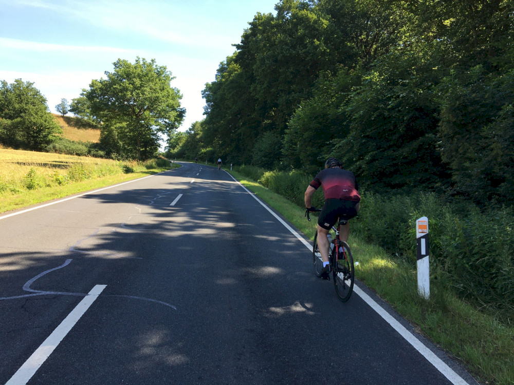 Kurzer steiler Anstieg nach Pillig in der Eifel