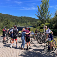 Pause am Kronenberger See mit Verpflegung vom Schwarzen Bären