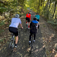 In den Sonnenuntergang nach Einig radeln