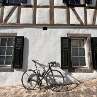 Fachwerkhaus in Wolken