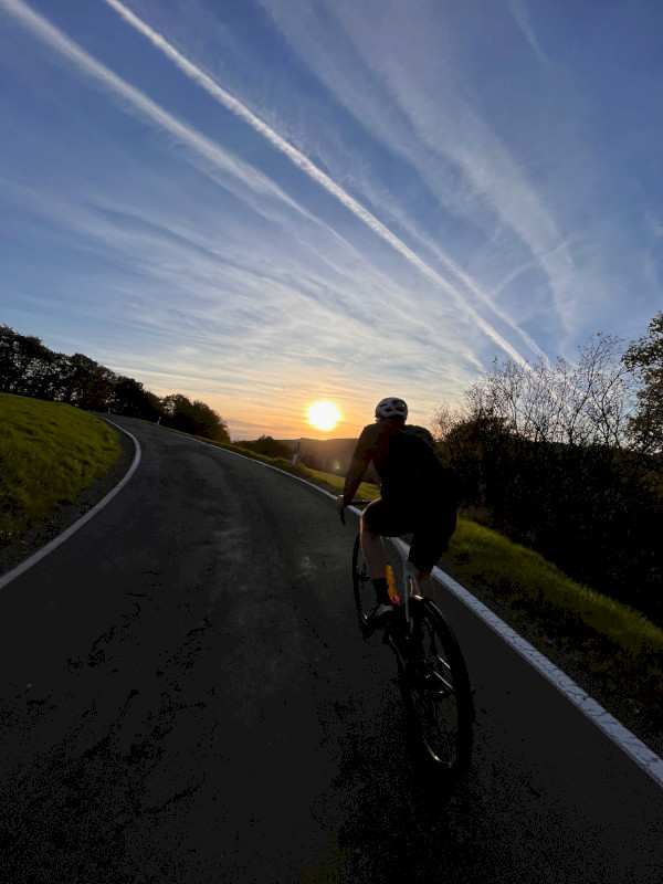 Anstieg zum Römerturm bei Arzbach im Westerwald