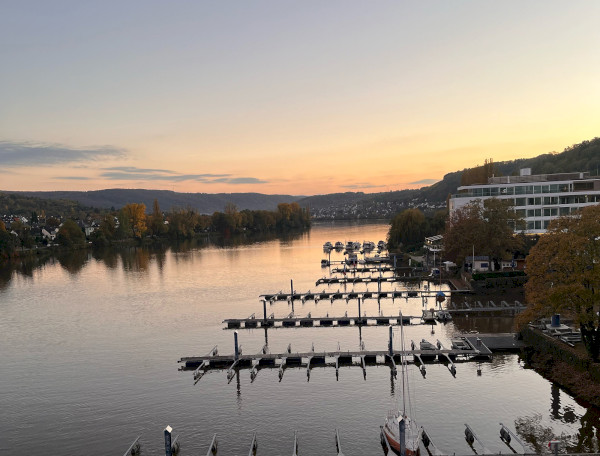 Bei Sonnenuntergang zur Moseltalbrücke